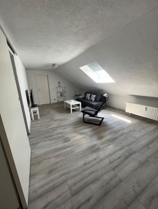 Apartment Moderne Gemuetliche 2-zimmer Bad-cannstatt *